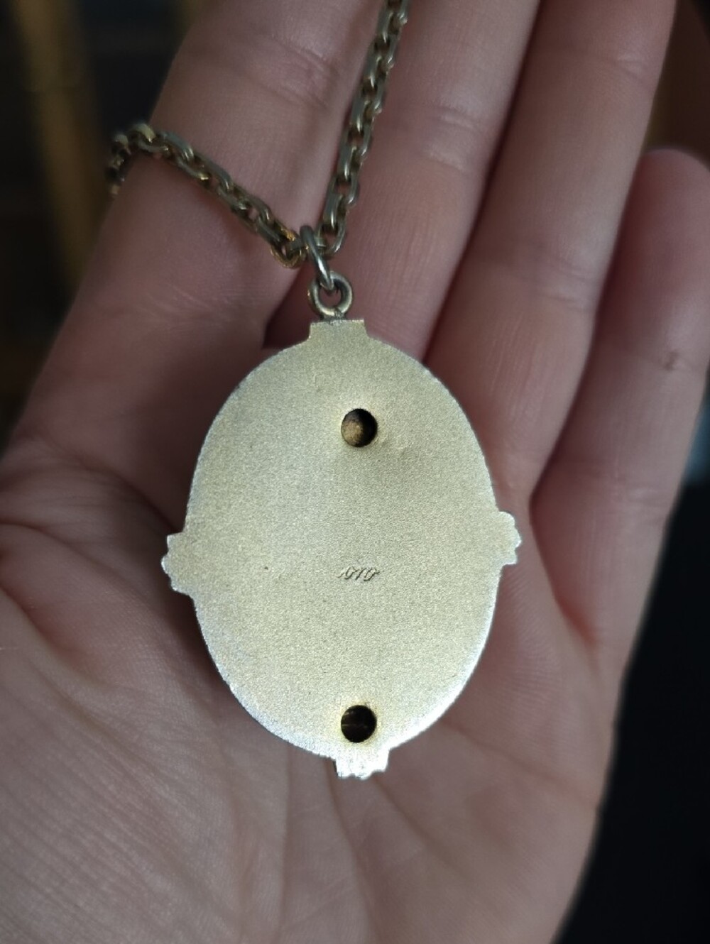 FLASH SALE!! Gold-Tone Cameo Pendant Necklace - Black Cameo - Picture 10 of 11